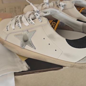 Prodajem Golden Goose, Dostupno odmah