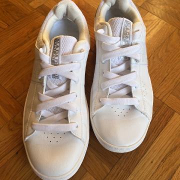 Prodajem Napapijri tenisice