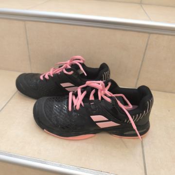 Na prodaju Babolat ž.tenisice br 37