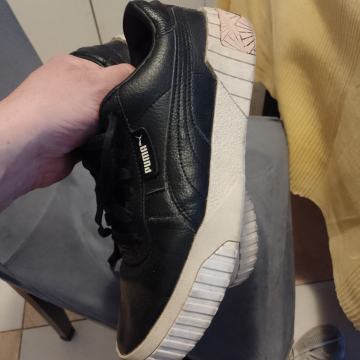 Puma br.39 kožne kvalitetne udobne tenisice