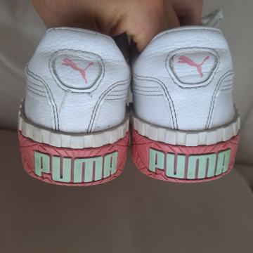 PUMA kozne tenisice br 39