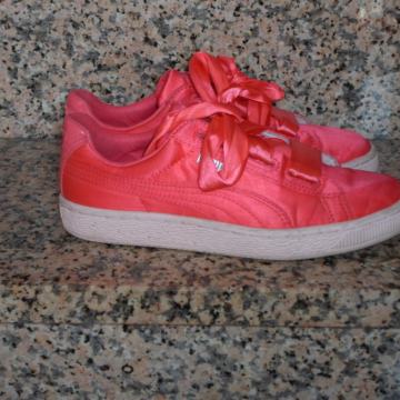 PUMA pink tenisice br.37