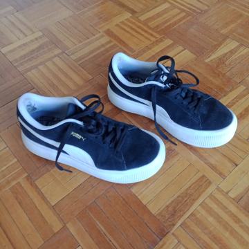 PUMA - ŽENSKE LAGANE KOŽNE TENISICE 38,5