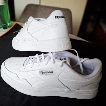 REEBOK nove kožne tenisice