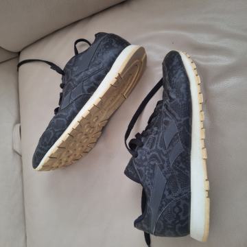 Reebok tenisice br 40