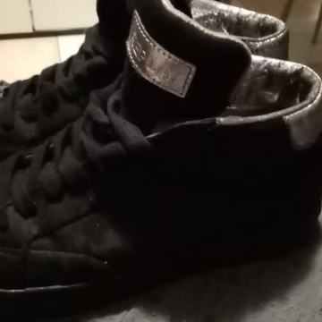 REPLAY BR. 40 KOŽNE KVALITETNE UDOBNE I LIJEPE TENISICE