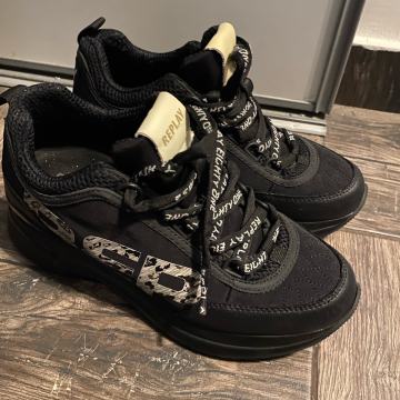 Replay tenisice br.38, 60€