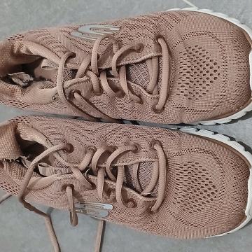 Roza Skechers tenisice
