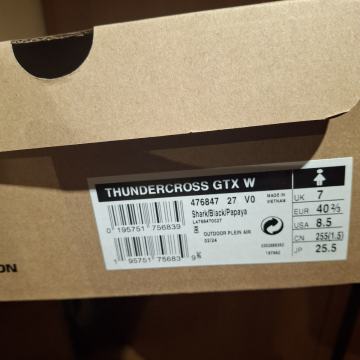 Salomon Thundercross Gore-Tex Shark