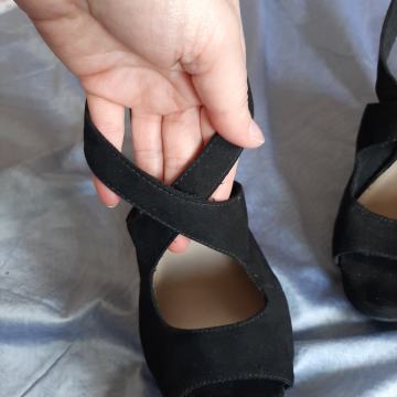 Sandale na punu petu Bershka