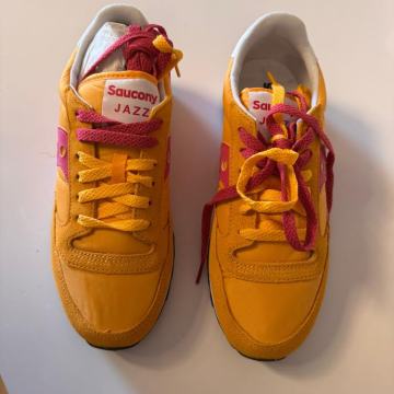 Saucony Jazz, ženske tenisice ,br.38,potpuno nove,nikad nošene,35 eura