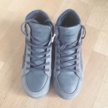 Sive nove tenisice br 36