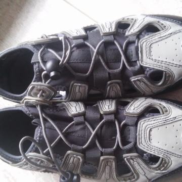 NOVE treking sive tenisice, broj 36