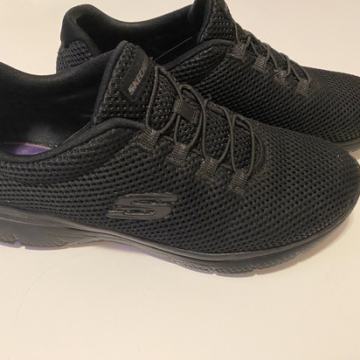Skechers 37.5
