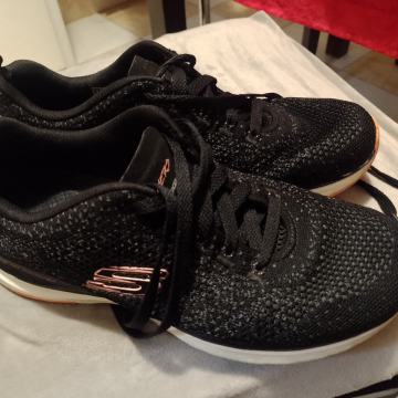 Skechers br.38 kvalitetne udobne i lagane tenisice