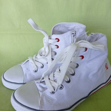 STARTASICE-Uptown-br.38-duboke