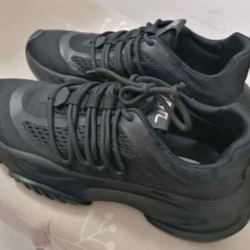 Steve Miden tenesice nove br 40