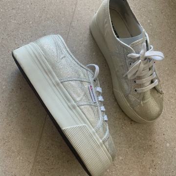 SUPERGA 2740 PLATFORM LAME GREY SILVER