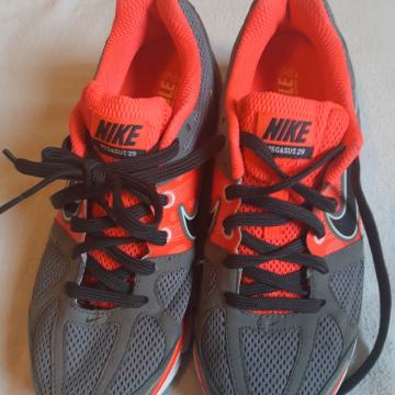 Tenisice (38) nike pegasus 28 fly wire ženske