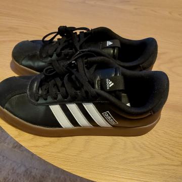 Tenisice ADIDAS br.38