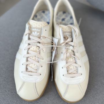 Tenisice Adidas LONDON 42 2/3 NOVO ORGINAL