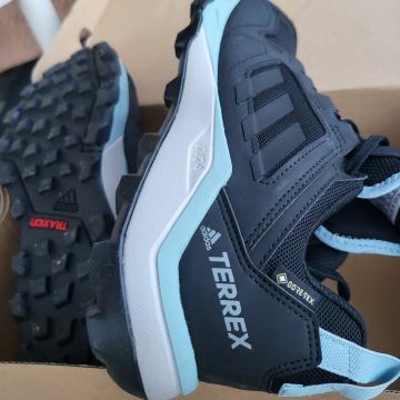 Tenisice adidas terex