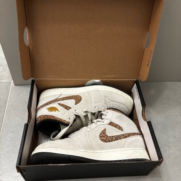 Tenisice Air Jordan MID SE 37,5