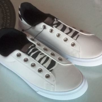 TENISICE BR. 36 i BR. 37  NOVO