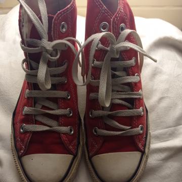 TENISICE br. 37-Converse crvene duboke