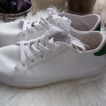 BIJELE TENISICE br. 37