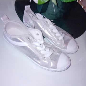 SREBRNE TENISICE BR. 37 - NOVO