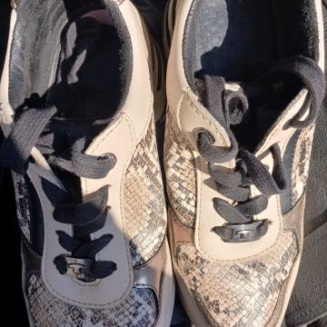 TENISICE br.38-TOM TAILOR-zmija uzorak