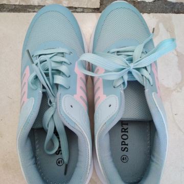 Tenisice br. 41.nove