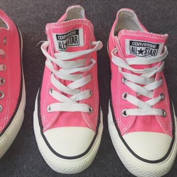 TENISICE CONVERSE ROZE /BJELE   BR . 36.5 / 37