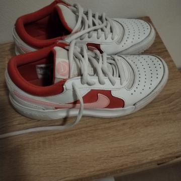 Tenisice Nike broj 36