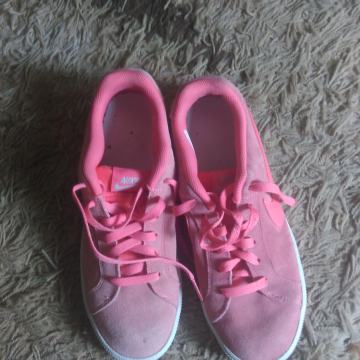 Tenisice nike roza 40 broj