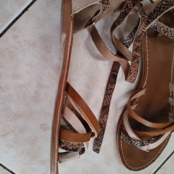 Kožne sandale,japanke,3kOM. vel.38 LOT