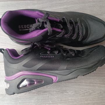 Tenisice Skechers Tres-Air  br. 42. - NOVO