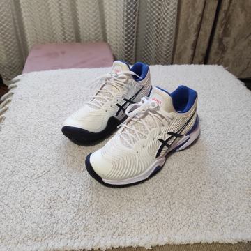 Tenisice za tenis marke Asics COURT FF 38-39, manji model 39