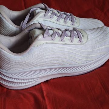 Tenisice,ženske ,nove