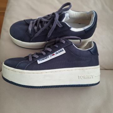 Tommy Hilfiger tenisice br 37