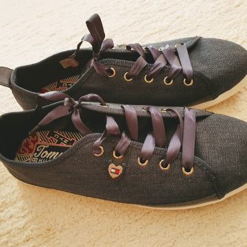 Tommy Hilfiger tenisice br.38