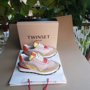 Kožne tenisice br 40. NOVO