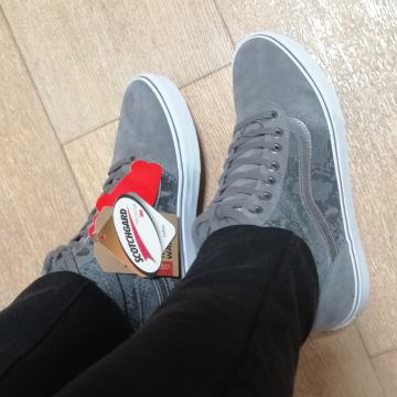 VANS tenisice br.37 NOVE