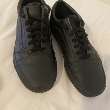 Vans tenisice kožne 37