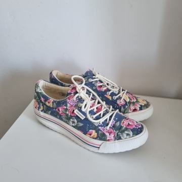 WALKMAXX TENISICE br 42