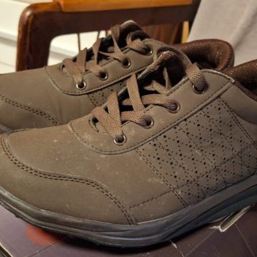 Walkmaxx tenisice broj 38