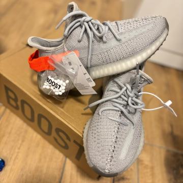 Yeezy 350 tail light