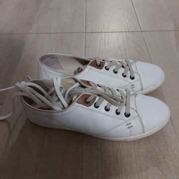 ŽENSKE BIJELE KOŽNE TENISICE, br. 40