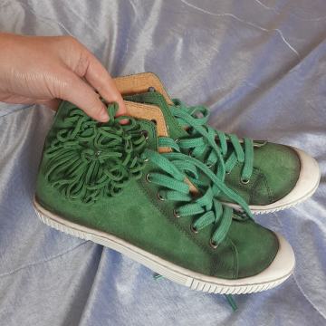 Nove ženske kožne tenisice Deerberg